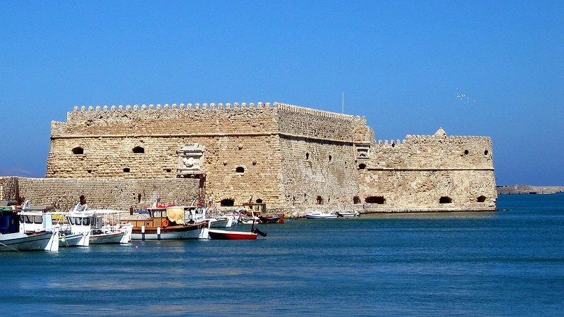 /greece-destinations/assets/heraklion-port.jpg