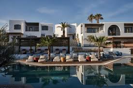Andronis Minois – Paros