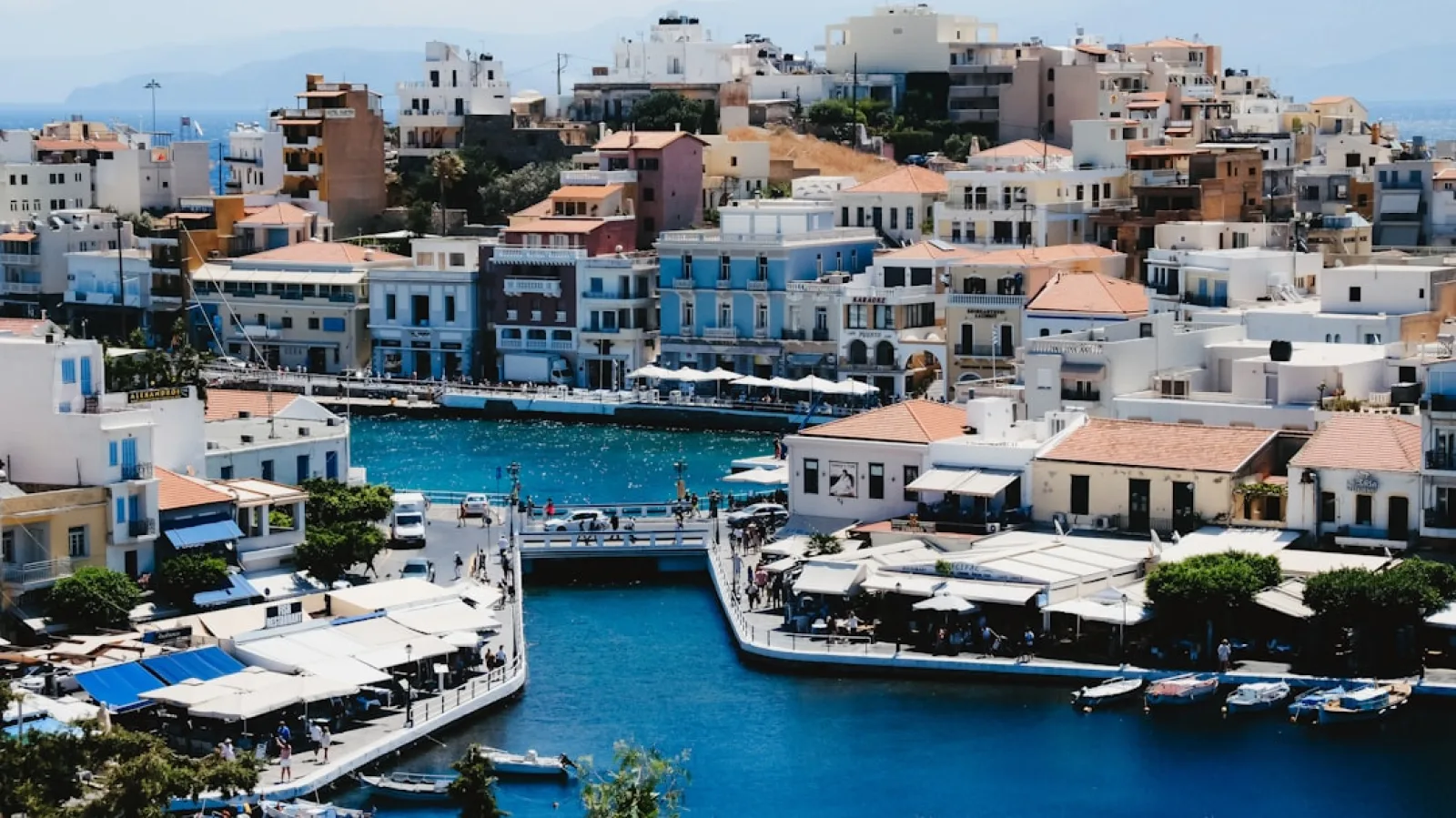 a city with many boats in it