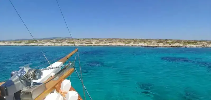Kaiki cruise around Antiparos & Despotiko — Greece Organized Greece Tours