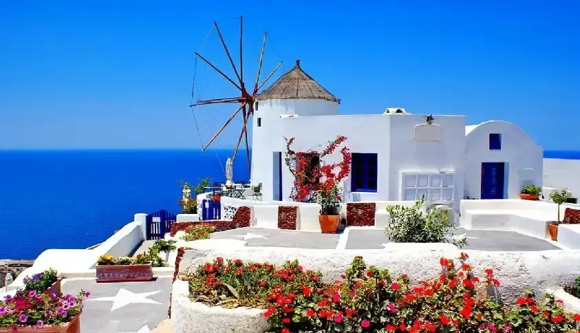 Daedalus — Athens – Heraklion – Santorini – Mykonos