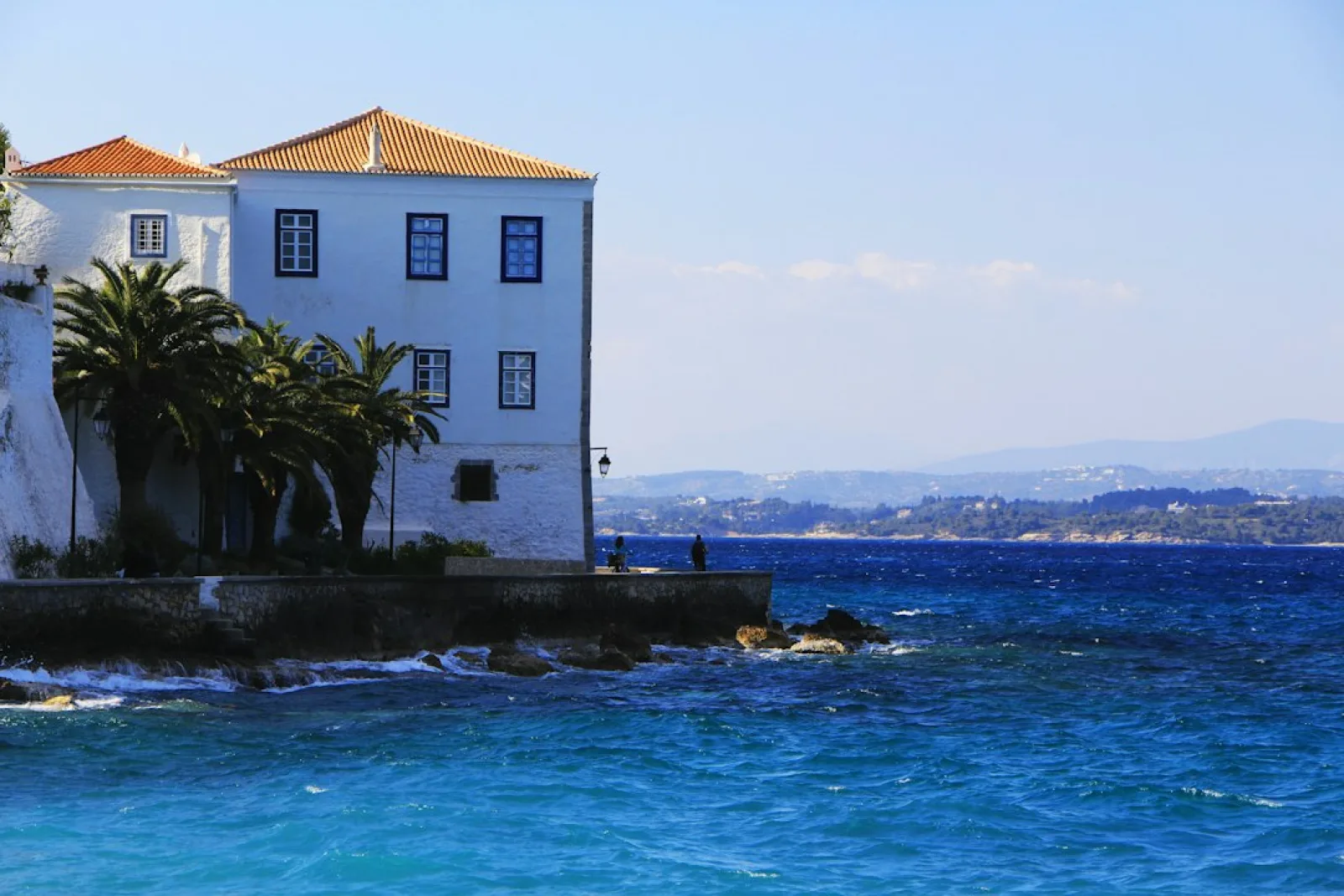 Spetses white building during daytime